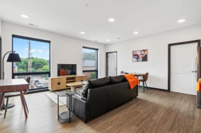 CozySuites on Mass with garage parking #10